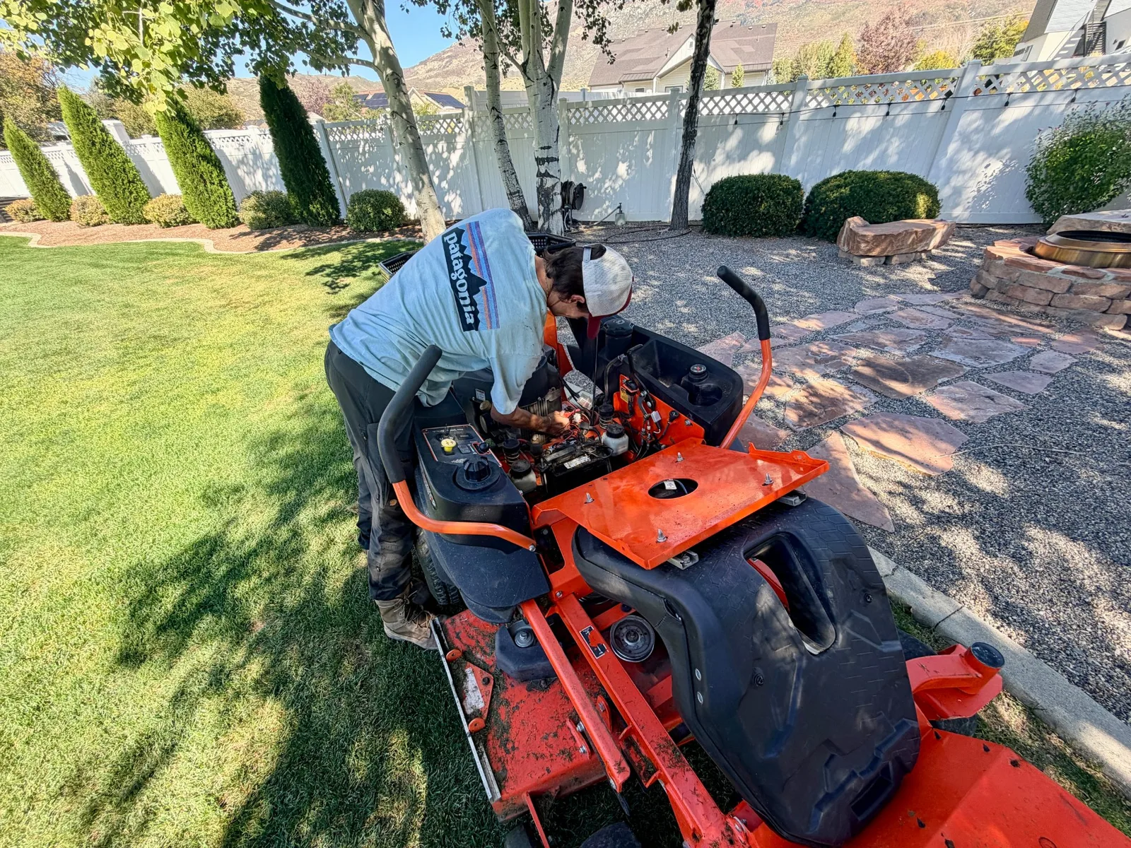 Lawnmowers & Small Engines — photo 1